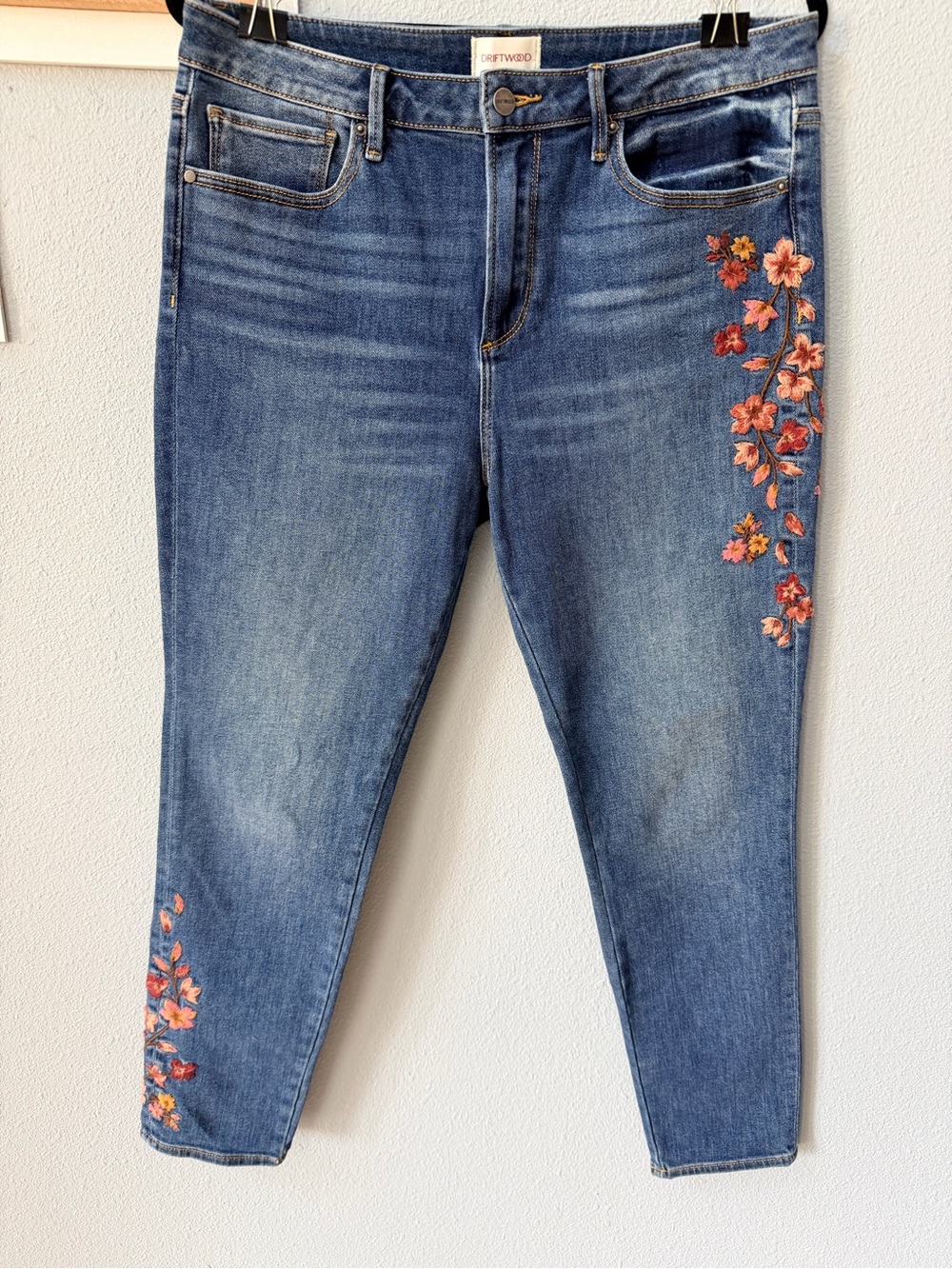 Driftwood Jackie Floral Embroidered Skinny Jeans - Size 31